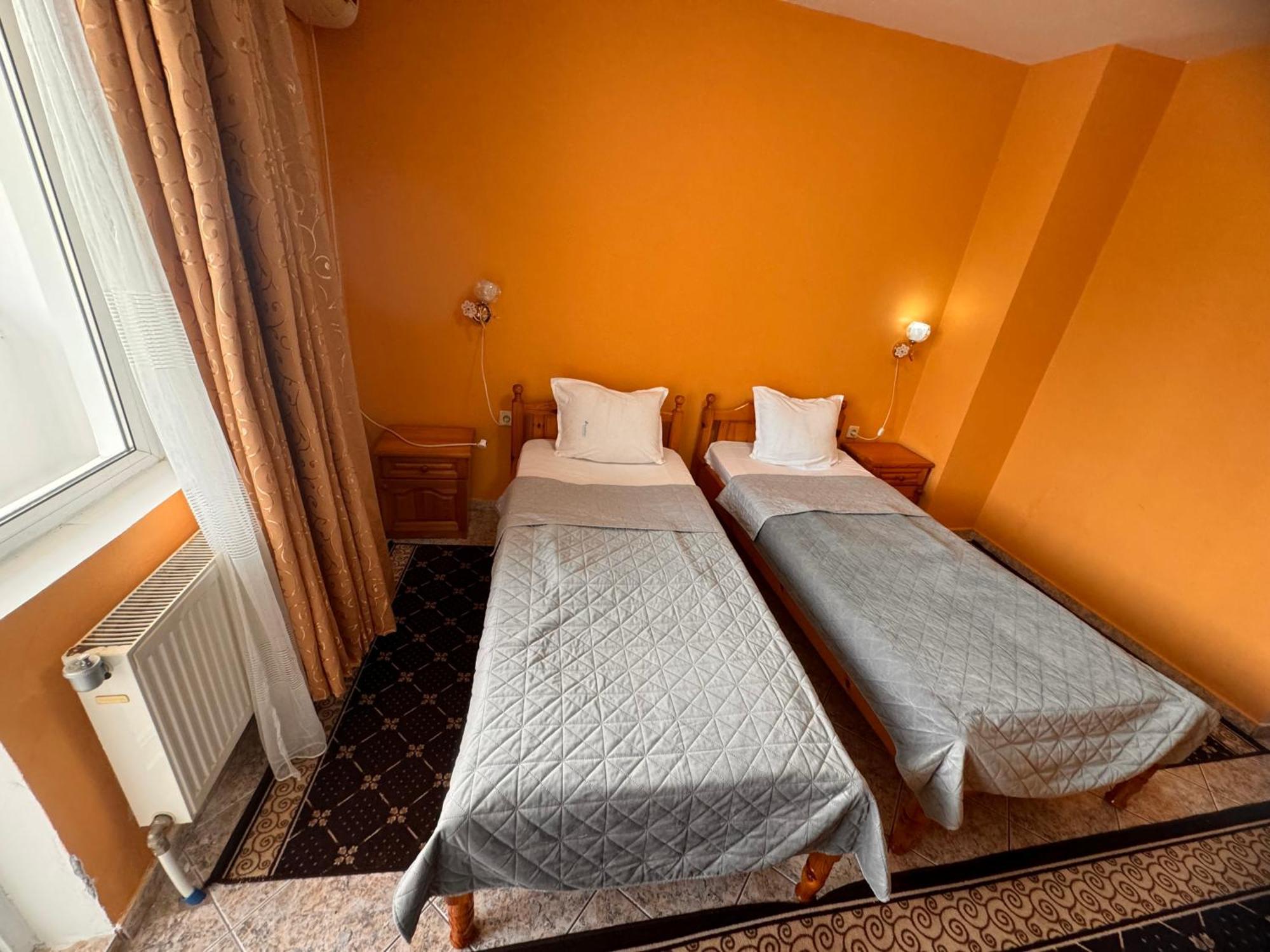 Motel International Berkovitsa Eksteriør billede