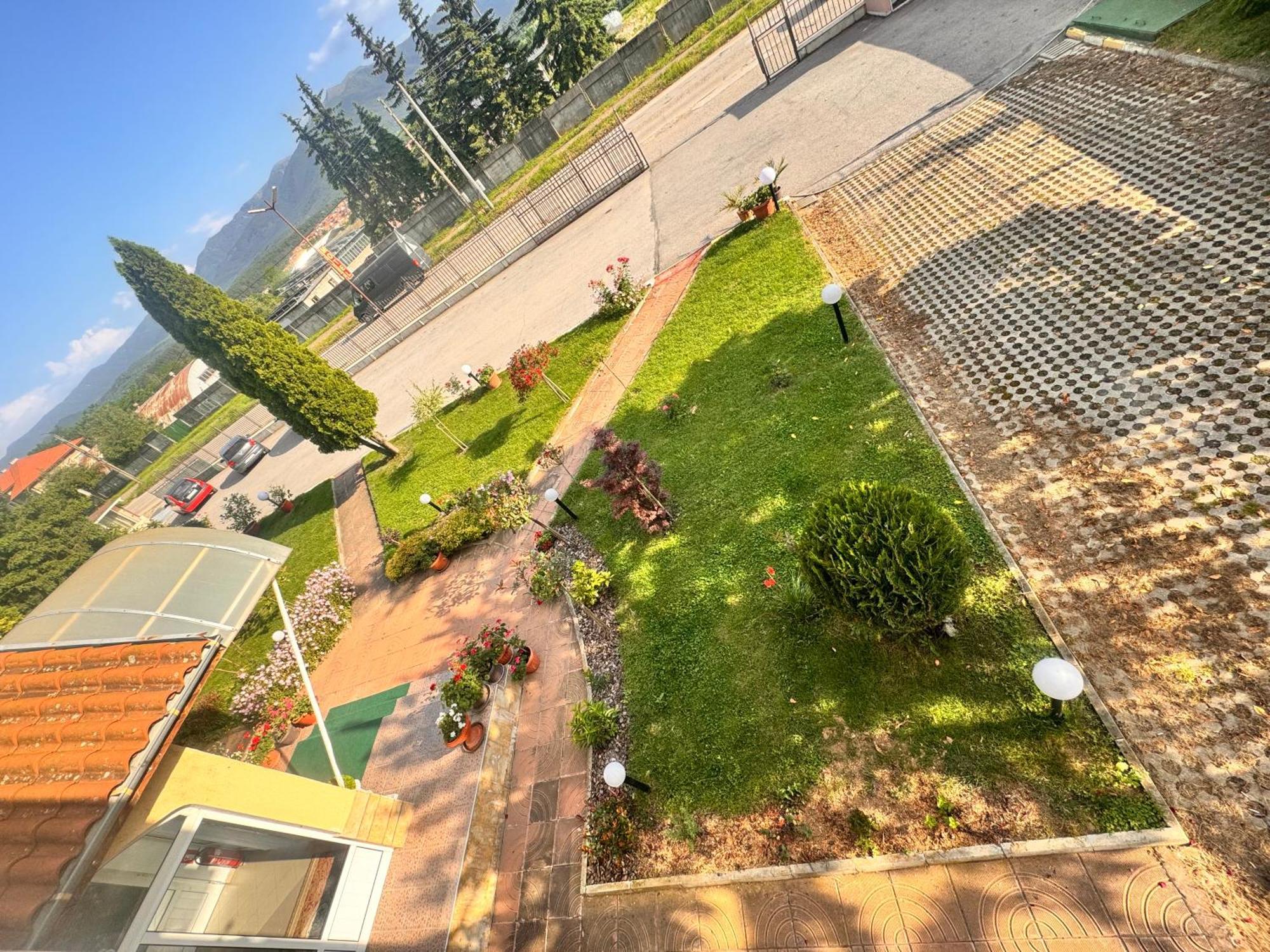 Motel International Berkovitsa Eksteriør billede